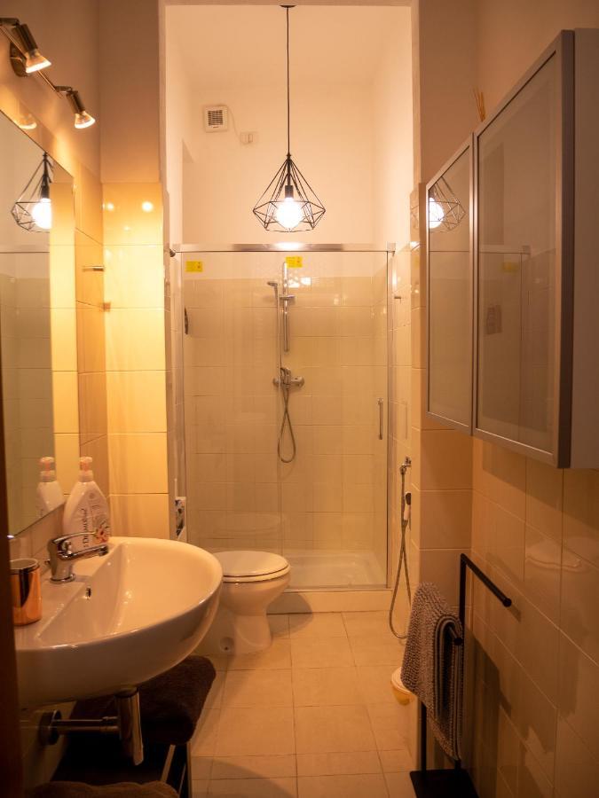 Chambers Short Rentals - Via Gezio Calini Brescia - 2 Studio Flats Экстерьер фото